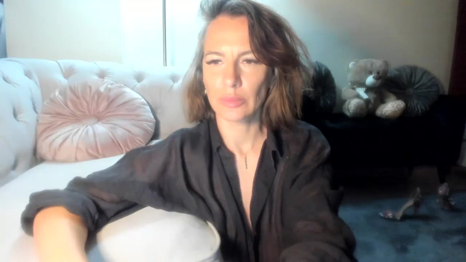 Gallery image thumbnail from Aarte_miss's myfreecams stream on, 06/20/2024, 23:34 image 11 of 20