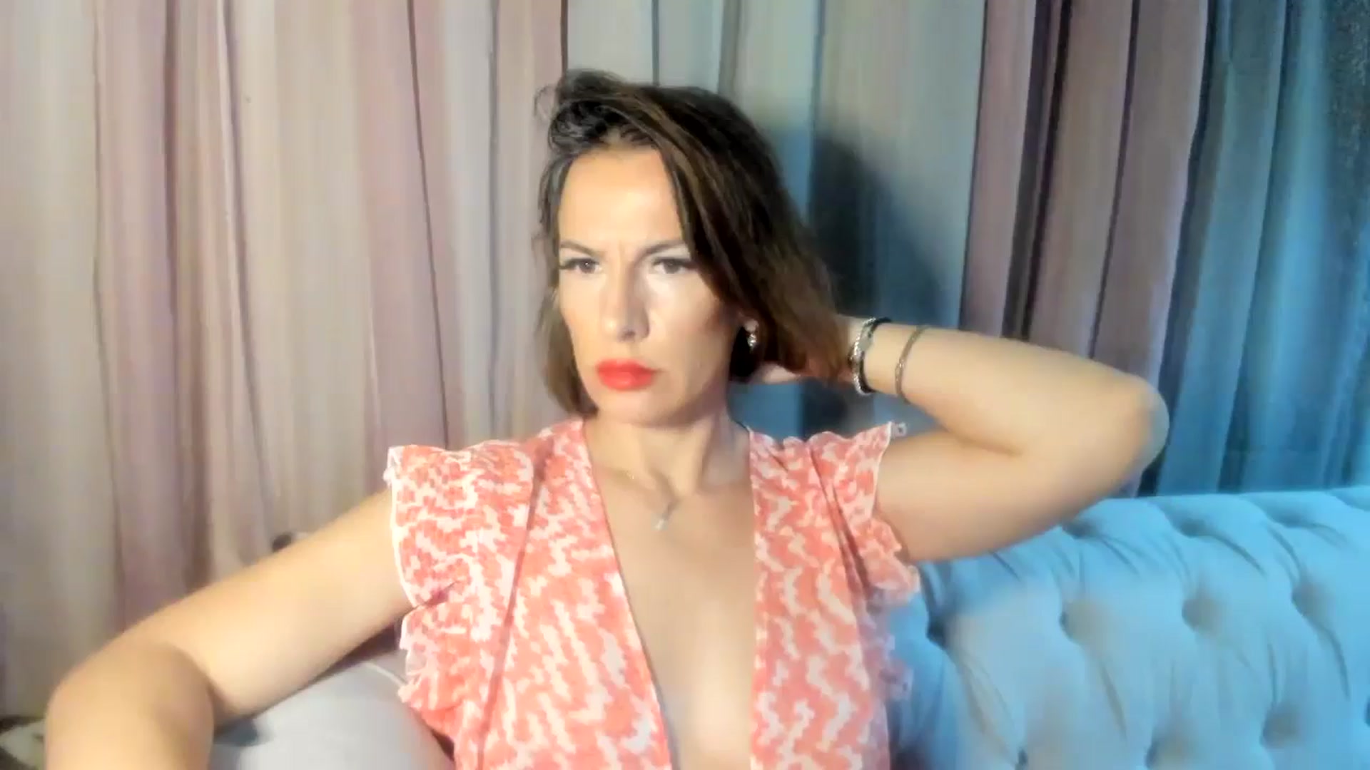 Gallery image thumbnail from Aarte_miss's myfreecams stream on, 06/22/2024, 15:21 image 6 of 20