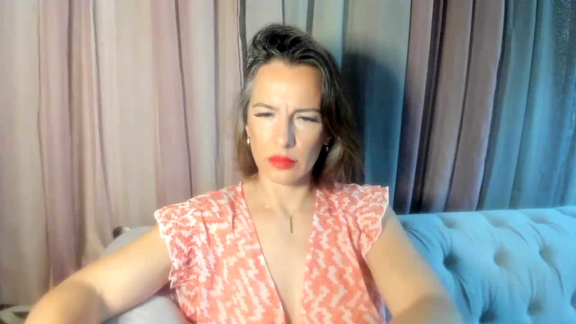 Gallery image thumbnail from Aarte_miss's myfreecams stream on, 06/22/2024, 15:21 image 3 of 20