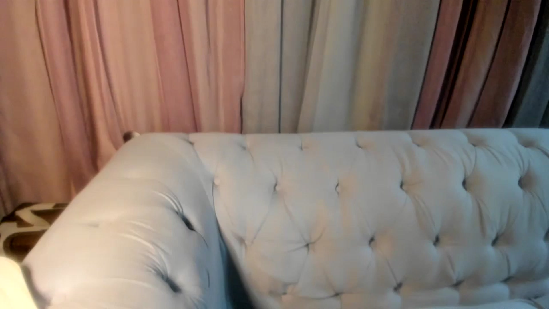 Gallery image thumbnail from Aarte_miss's myfreecams stream on, 06/22/2024, 18:13 image 11 of 20
