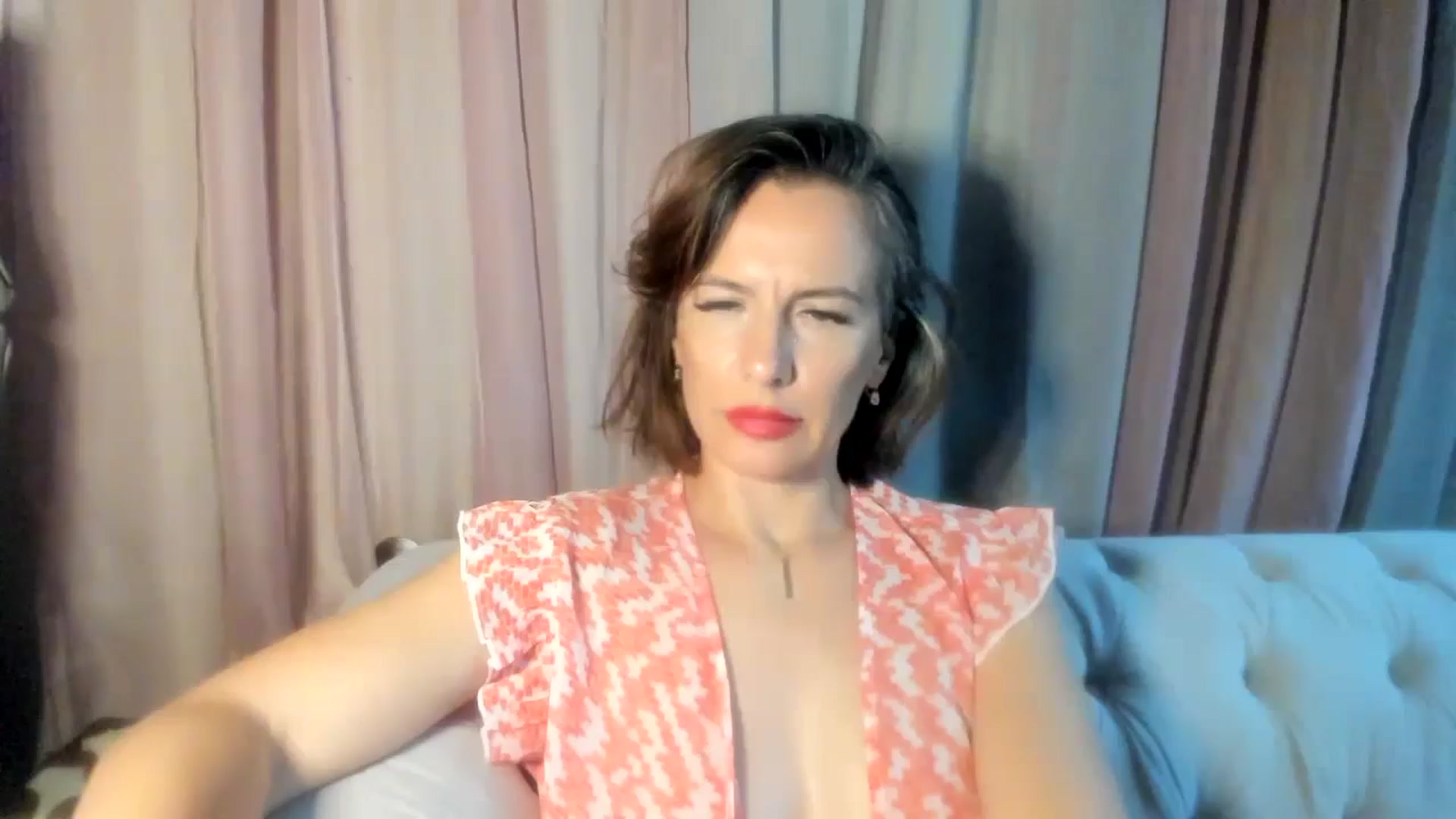 Gallery image thumbnail from Aarte_miss's myfreecams stream on, 06/22/2024, 18:13 image 20 of 20