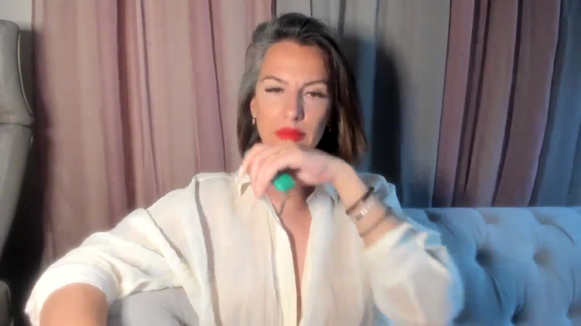 Gallery image thumbnail from Aarte_miss's myfreecams stream on, 06/27/2024, 22:33 image 2 of 20