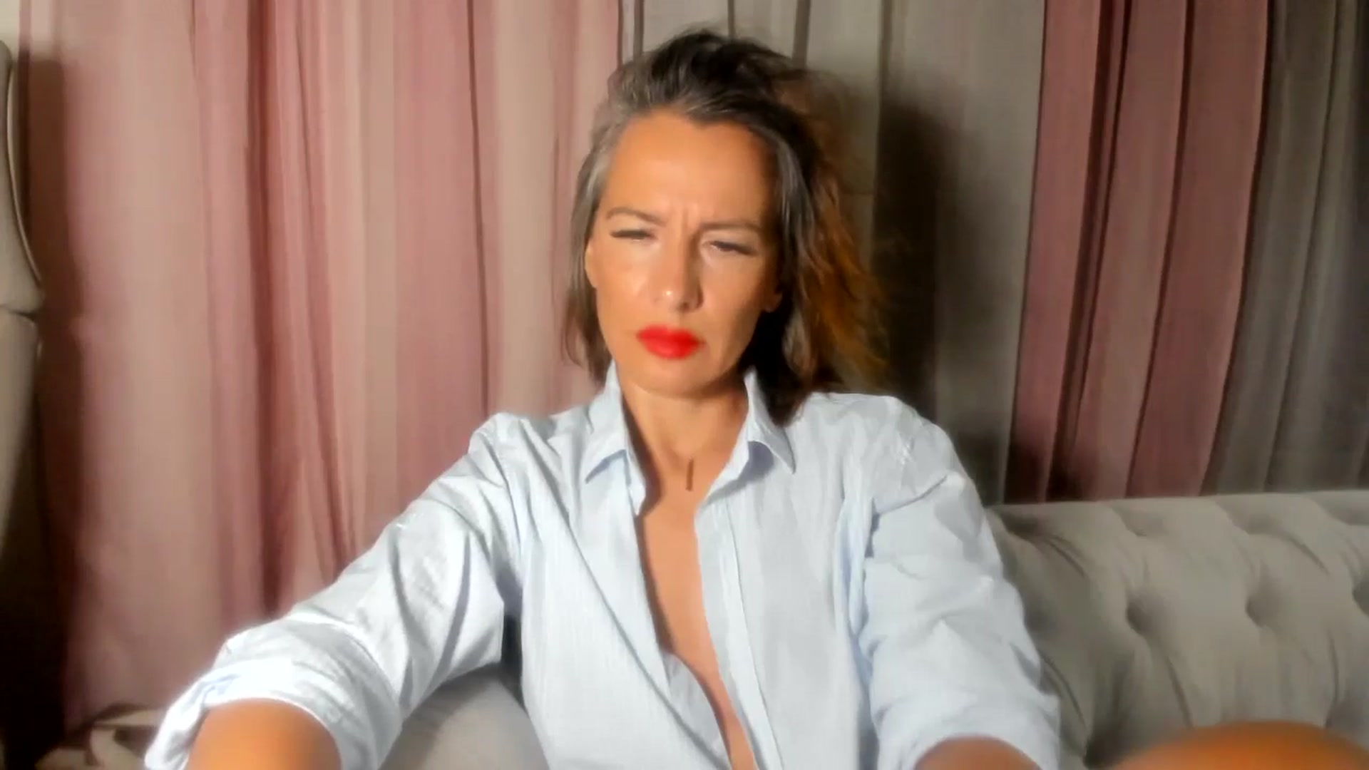 Gallery image thumbnail from Aarte_miss's myfreecams stream on, 07/14/2024, 21:56 image 7 of 20