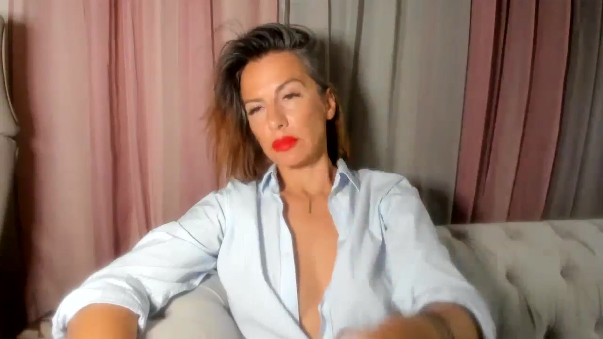 Gallery image thumbnail from Aarte_miss's myfreecams stream on, 07/15/2024, 24:37 image 19 of 20