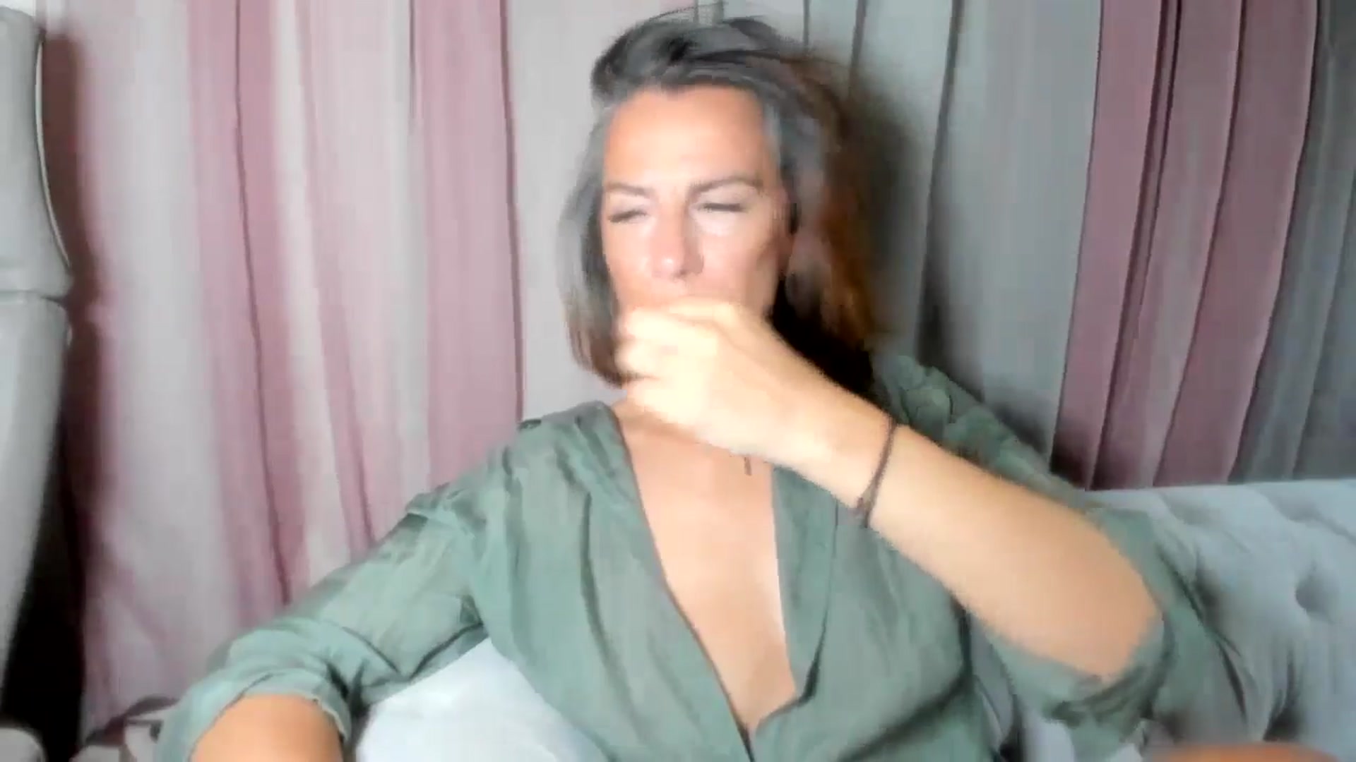 Gallery image thumbnail from Aarte_miss's myfreecams stream on, 07/18/2024, 22:08 image 4 of 20