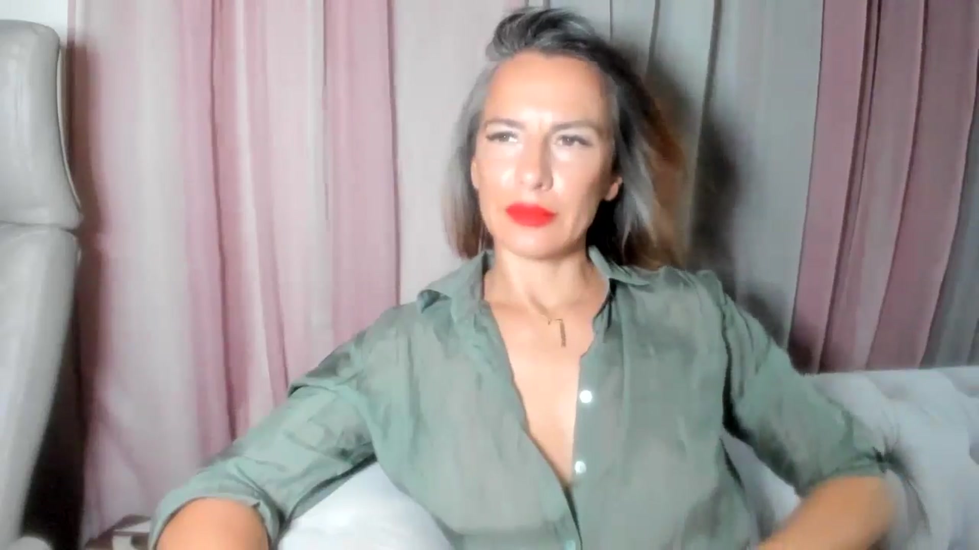 Gallery image thumbnail from Aarte_miss's myfreecams stream on, 07/18/2024, 22:08 image 10 of 20