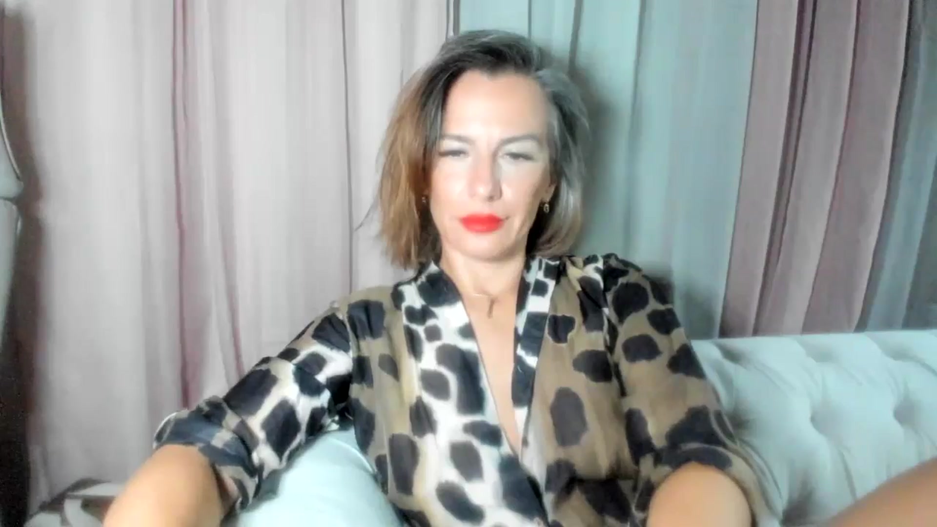 Gallery image thumbnail from Aarte_miss's myfreecams stream on, 07/25/2024, 22:50 image 6 of 20