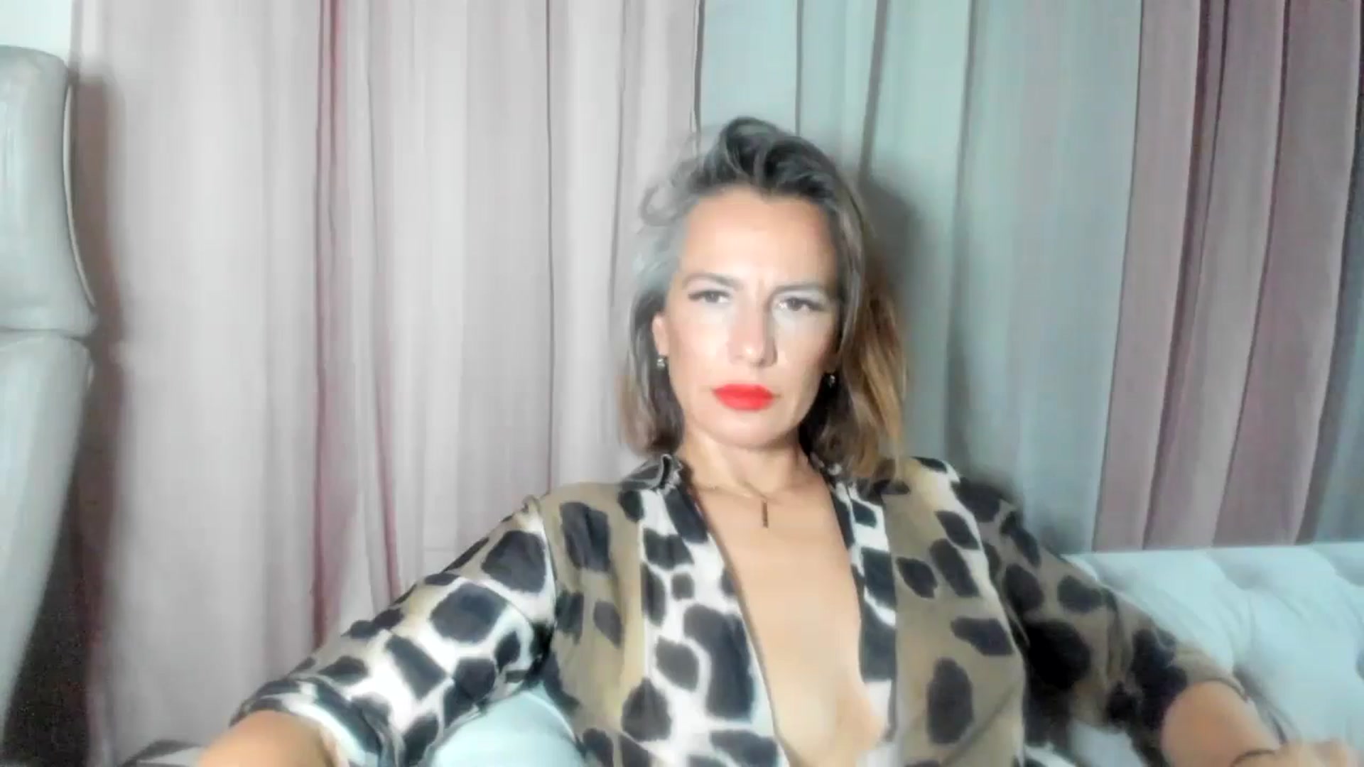 Gallery image thumbnail from Aarte_miss's myfreecams stream on, 07/25/2024, 22:50 image 16 of 20