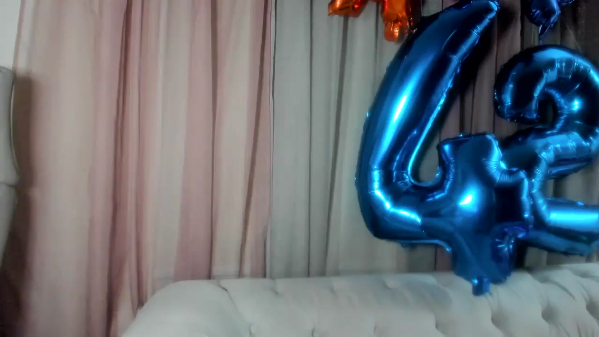 Gallery image thumbnail from Aarte_miss's myfreecams stream on, 07/26/2024, 21:30 image 10 of 20