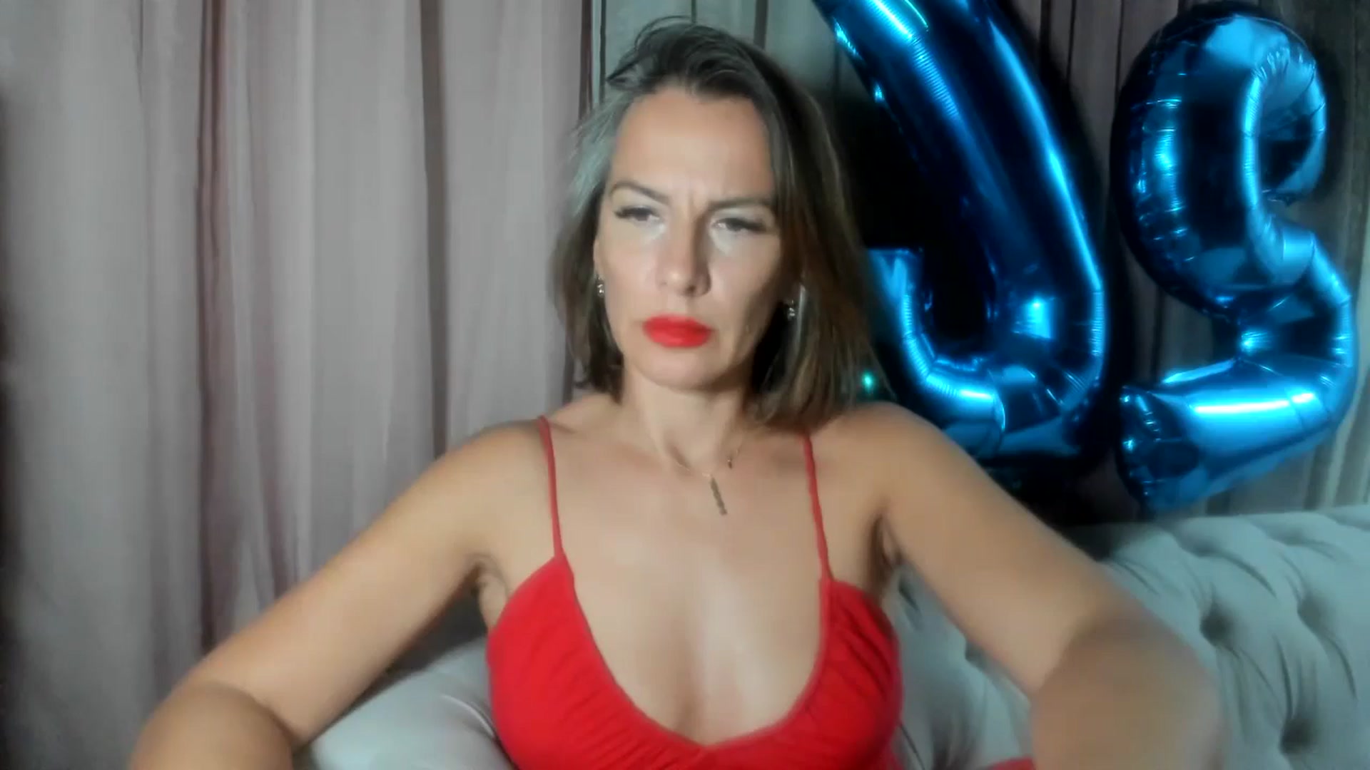 Gallery image thumbnail from Aarte_miss's myfreecams stream on, 07/27/2024, 01:07 image 1 of 20
