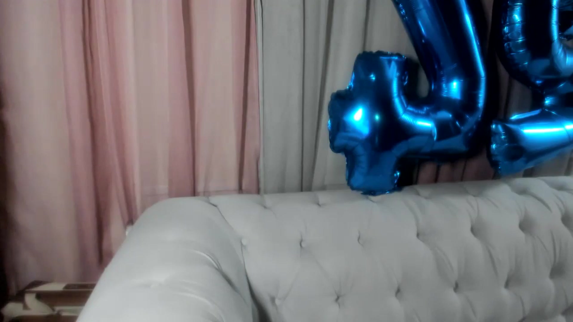 Gallery image thumbnail from Aarte_miss's myfreecams stream on, 07/27/2024, 01:07 image 16 of 20