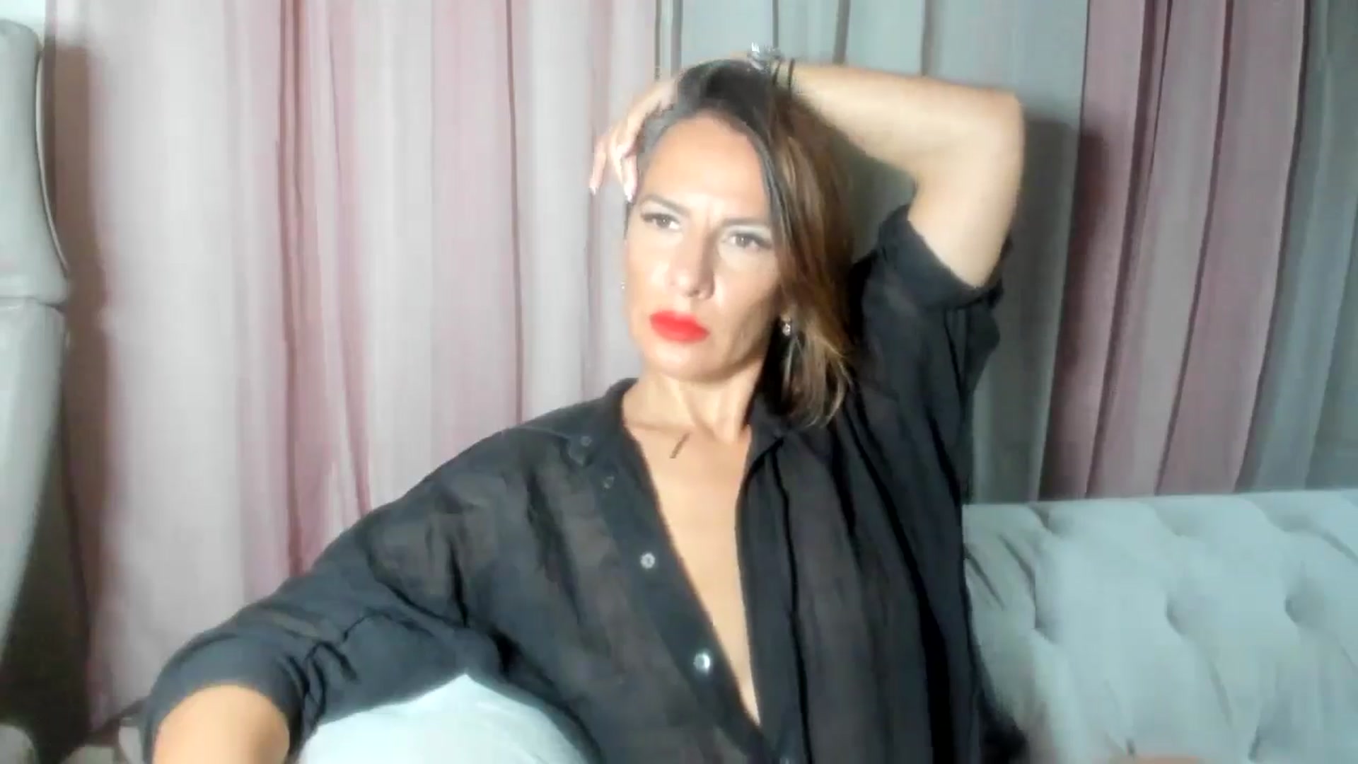 Gallery image thumbnail from Aarte_miss's myfreecams stream on, 07/30/2024, 21:07 image 16 of 20