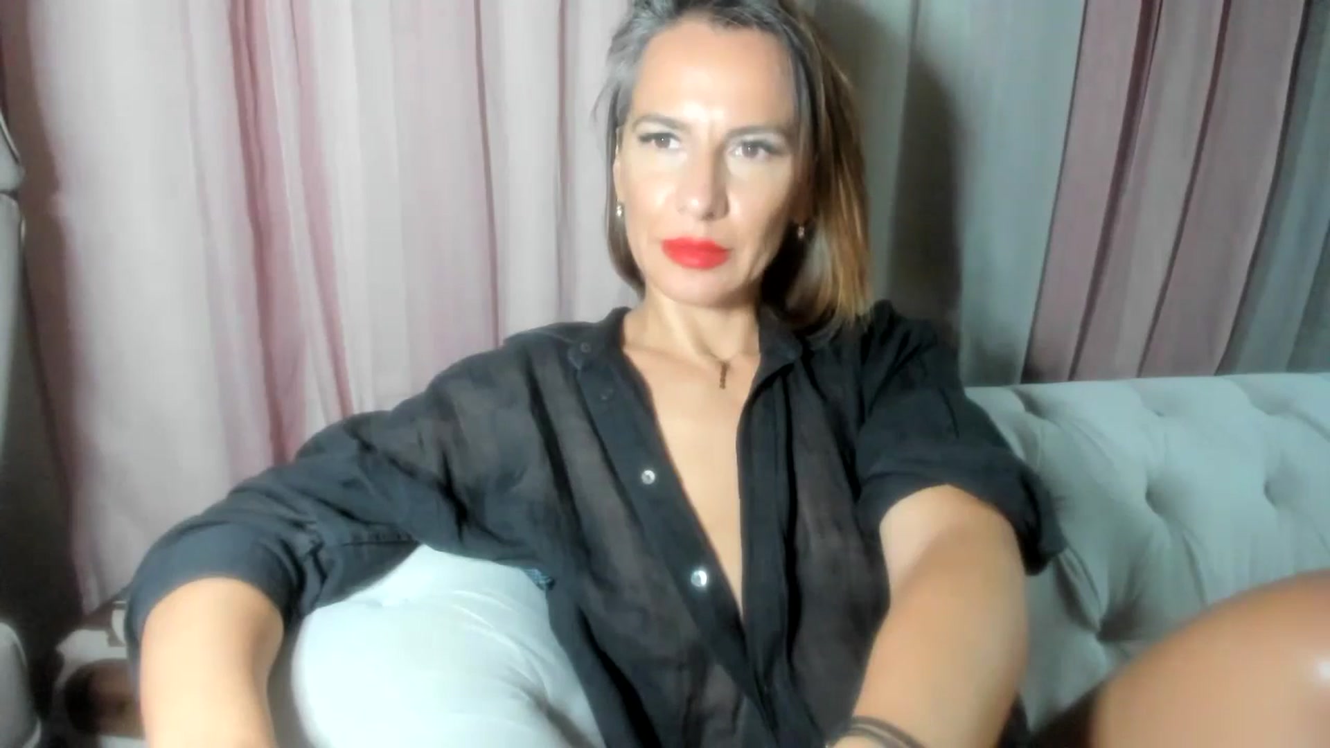 Gallery image thumbnail from Aarte_miss's myfreecams stream on, 07/30/2024, 21:52 image 4 of 20