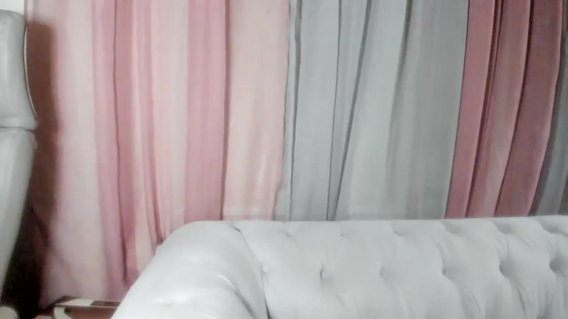 Gallery image thumbnail from Aarte_miss's myfreecams stream on, 08/03/2024, 23:06 image 11 of 20