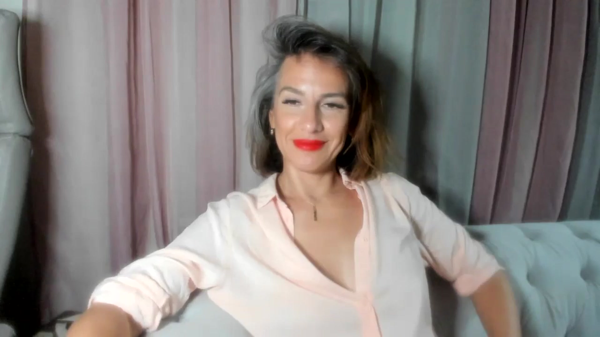 Gallery image thumbnail from Aarte_miss's myfreecams stream on, 08/04/2024, 23:06 image 9 of 20