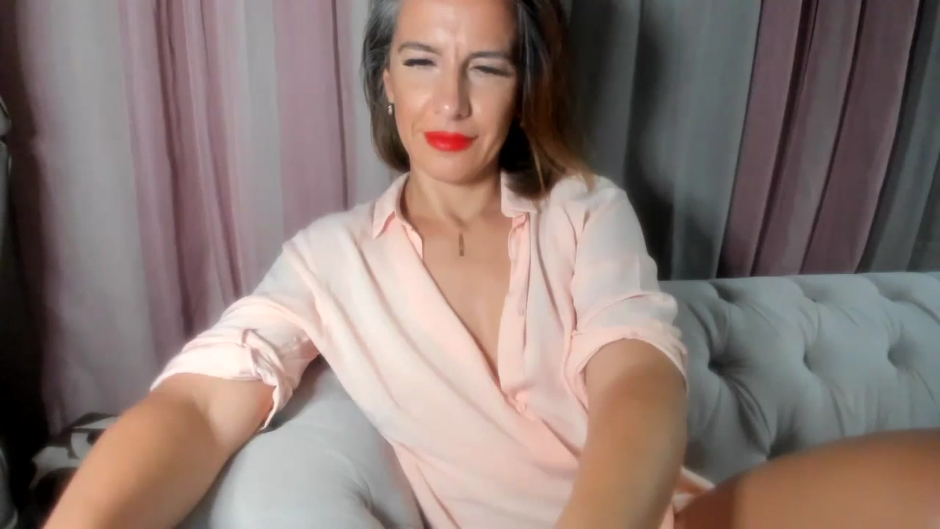 Gallery image thumbnail from Aarte_miss's myfreecams stream on, 08/04/2024, 23:06 image 20 of 20