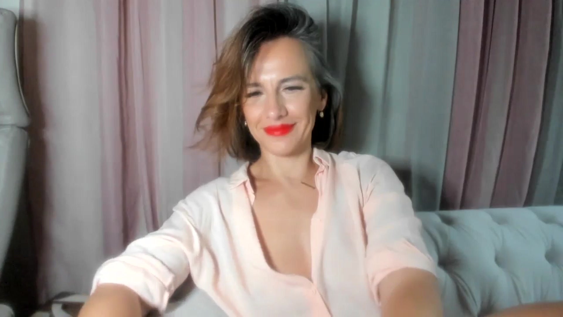 Gallery image thumbnail from Aarte_miss's myfreecams stream on, 08/04/2024, 23:06 image 8 of 20