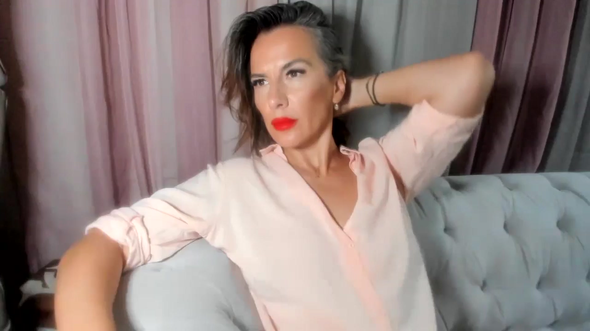 Gallery image thumbnail from Aarte_miss's myfreecams stream on, 08/05/2024, 24:57 image 8 of 20