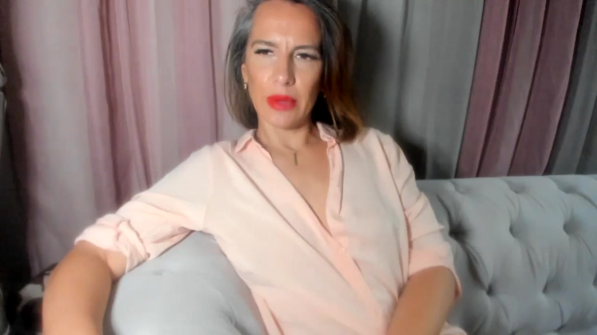 Gallery image thumbnail from Aarte_miss's myfreecams stream on, 08/05/2024, 24:57 image 3 of 20