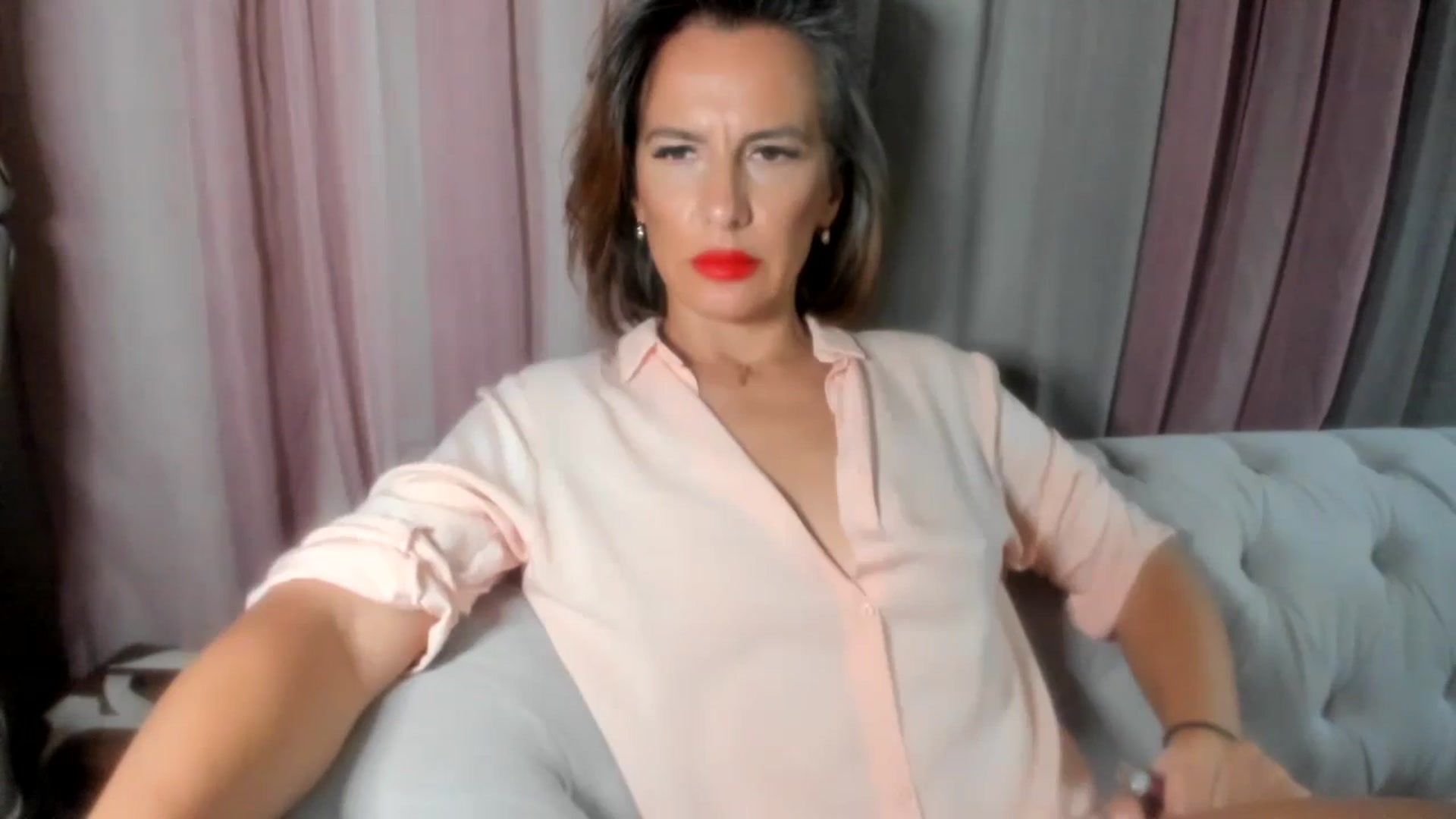 Gallery image thumbnail from Aarte_miss's myfreecams stream on, 08/05/2024, 24:57 image 12 of 20