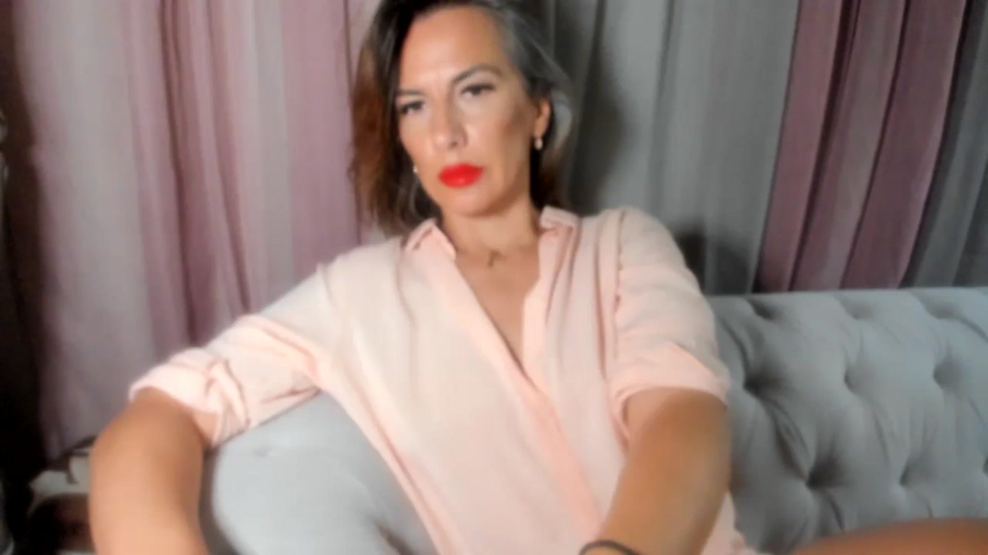 Gallery image thumbnail from Aarte_miss's myfreecams stream on, 08/05/2024, 24:57 image 13 of 20