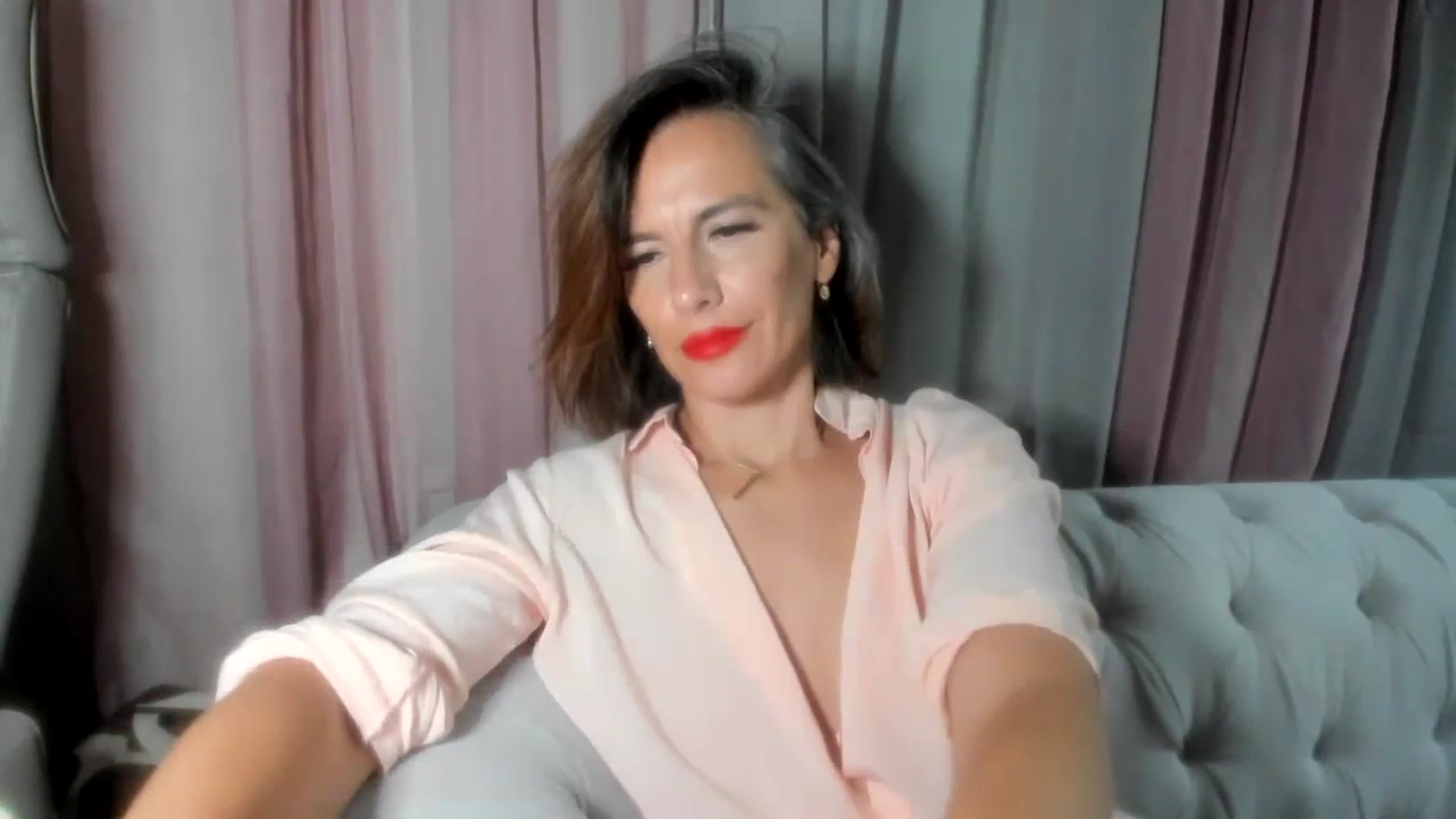 Gallery image thumbnail from Aarte_miss's myfreecams stream on, 08/05/2024, 03:17 image 20 of 20