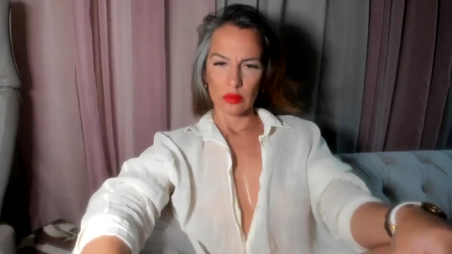 Gallery image thumbnail from Aarte_miss's myfreecams stream on, 08/11/2024, 18:58 image 1 of 20