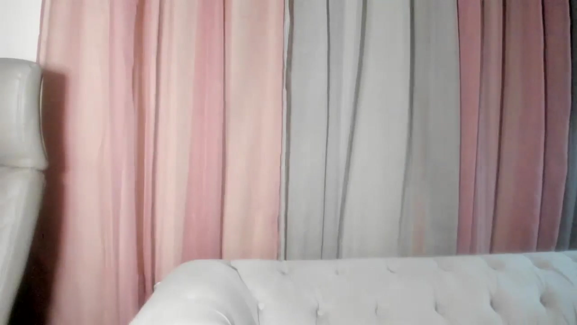 Gallery image thumbnail from Aarte_miss's myfreecams stream on, 08/11/2024, 18:58 image 7 of 20