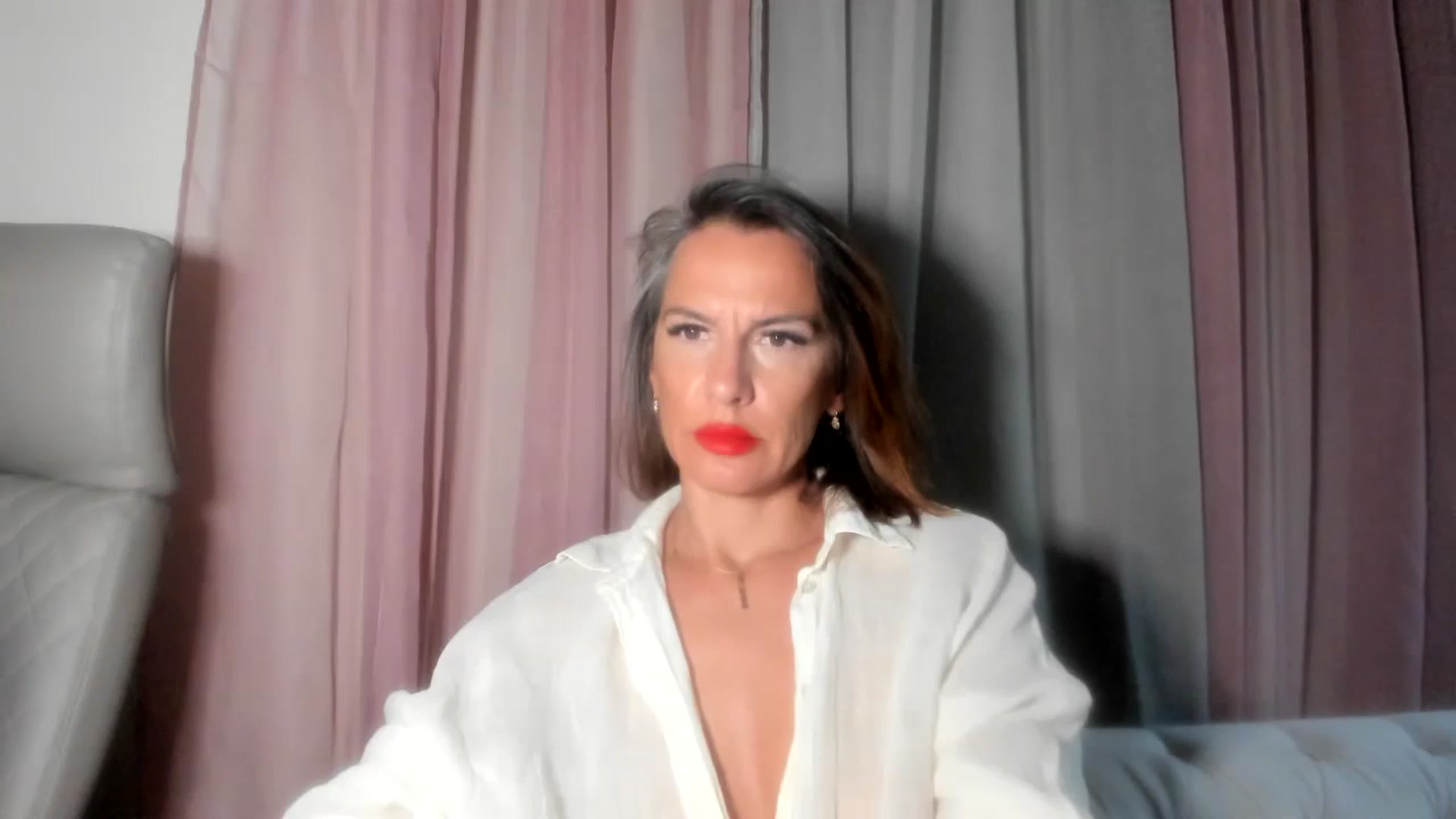 Gallery image thumbnail from Aarte_miss's myfreecams stream on, 08/11/2024, 19:30 image 20 of 20