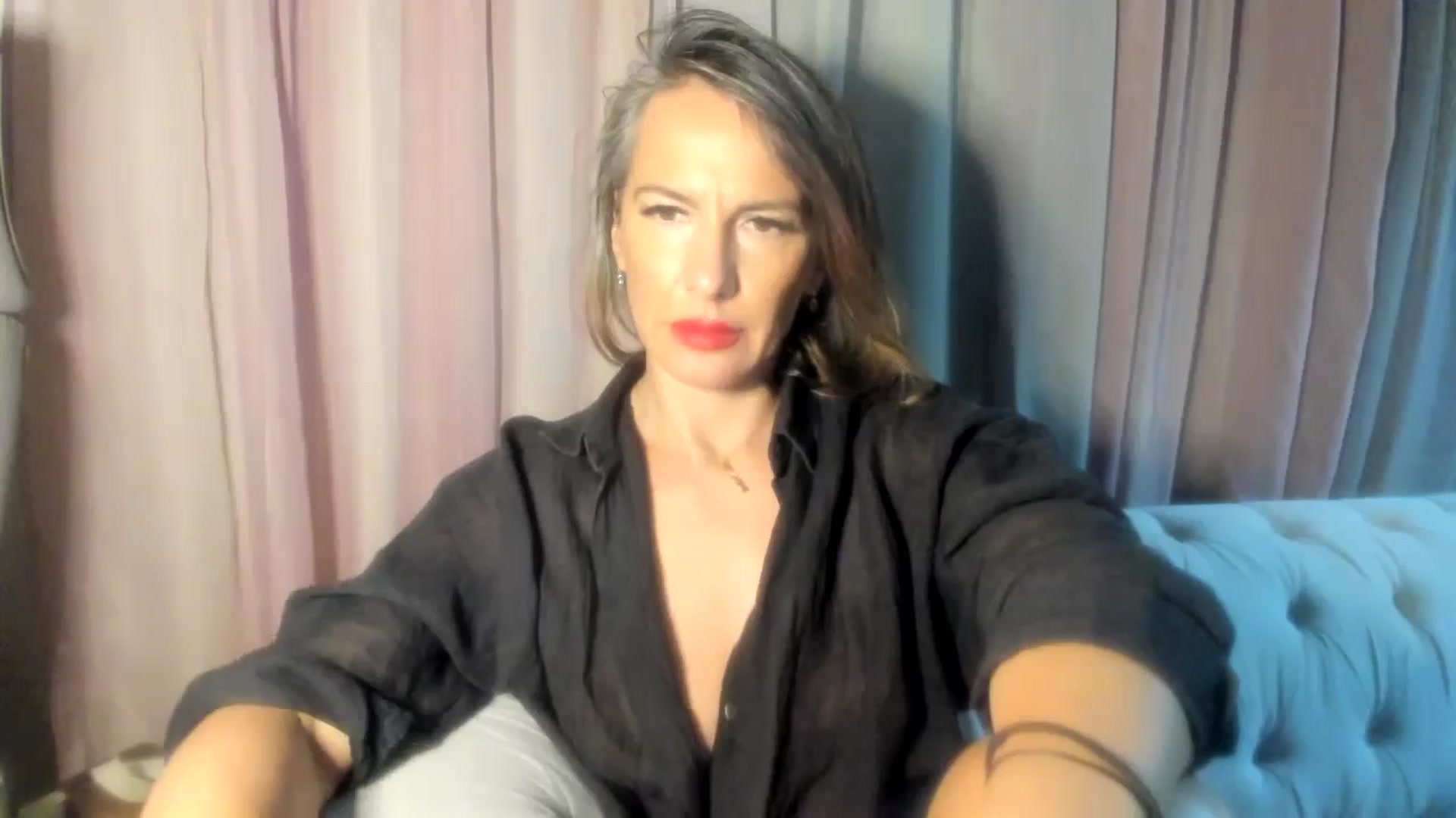 Gallery image thumbnail from Aarte_miss's myfreecams stream on, 08/18/2024, 01:03 image 9 of 20