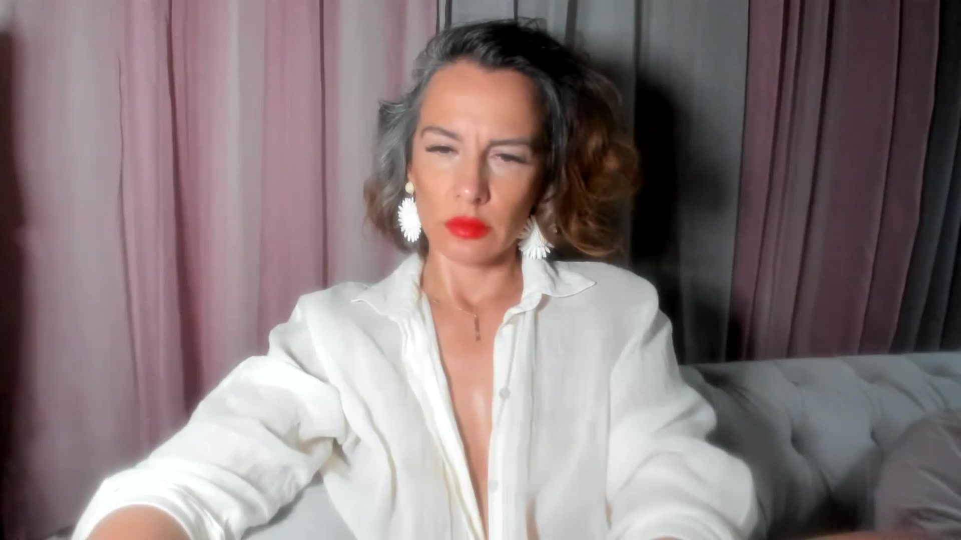 Gallery image thumbnail from Aarte_miss's myfreecams stream on, 08/22/2024, 21:55 image 1 of 20
