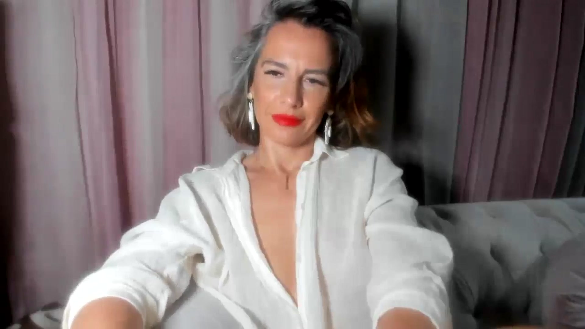 Gallery image thumbnail from Aarte_miss's myfreecams stream on, 08/22/2024, 21:55 image 8 of 20