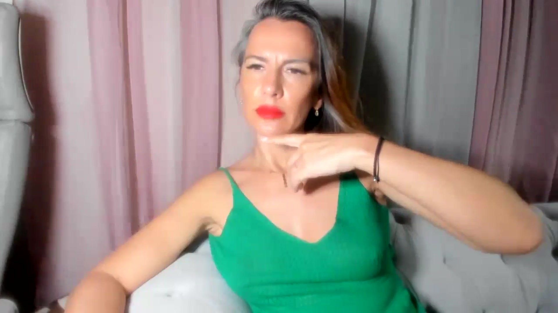 Gallery image thumbnail from Aarte_miss's myfreecams stream on, 08/25/2024, 22:29 image 13 of 20