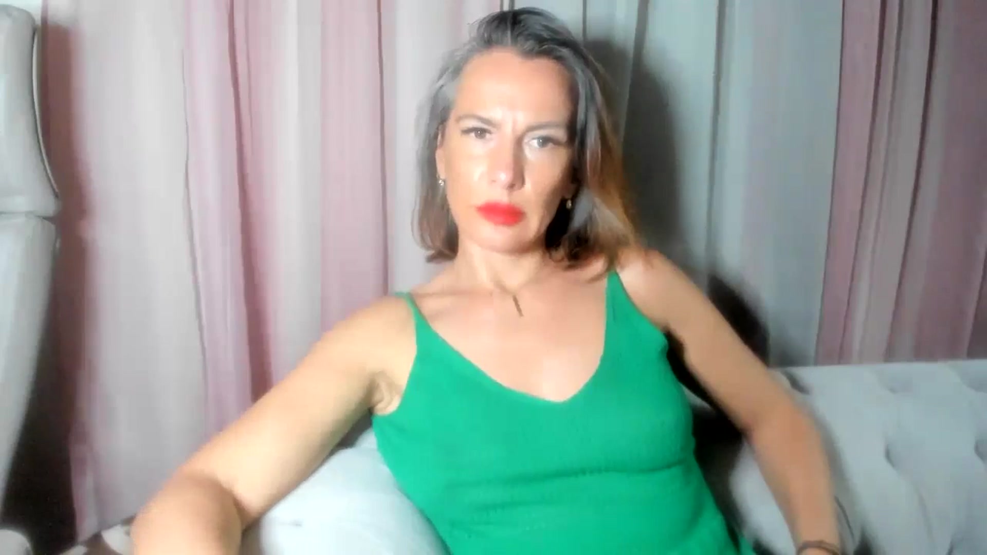 Gallery image thumbnail from Aarte_miss's myfreecams stream on, 08/25/2024, 22:29 image 11 of 20