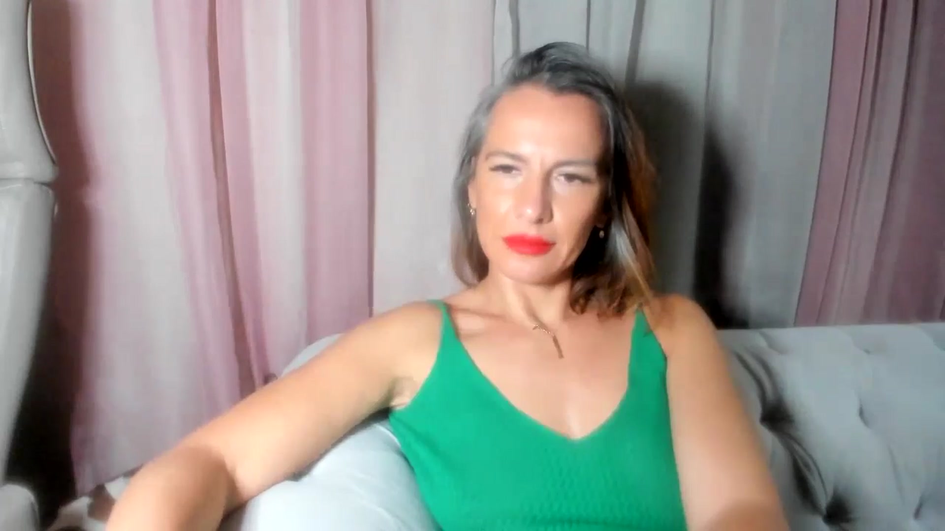 Gallery image thumbnail from Aarte_miss's myfreecams stream on, 08/25/2024, 23:11 image 13 of 20