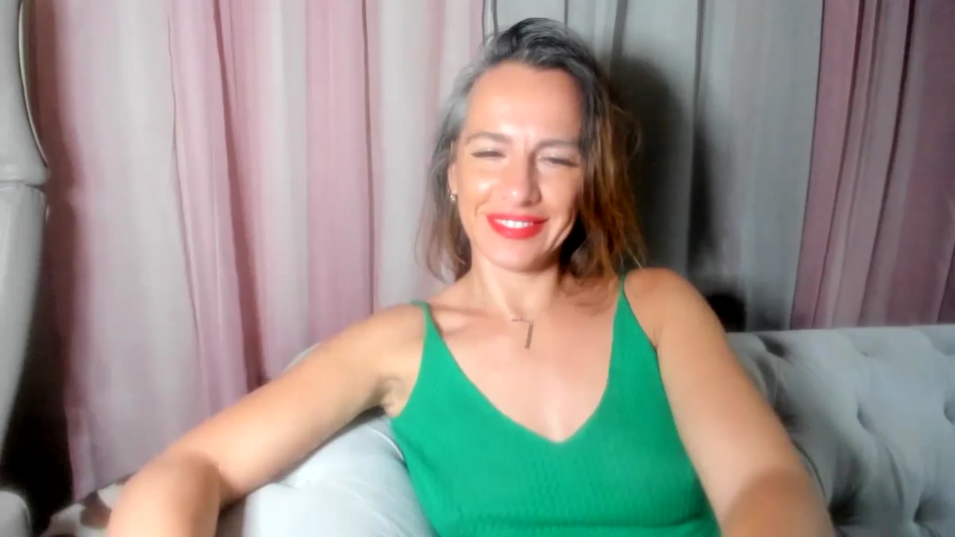 Gallery image thumbnail from Aarte_miss's myfreecams stream on, 08/25/2024, 23:11 image 11 of 20