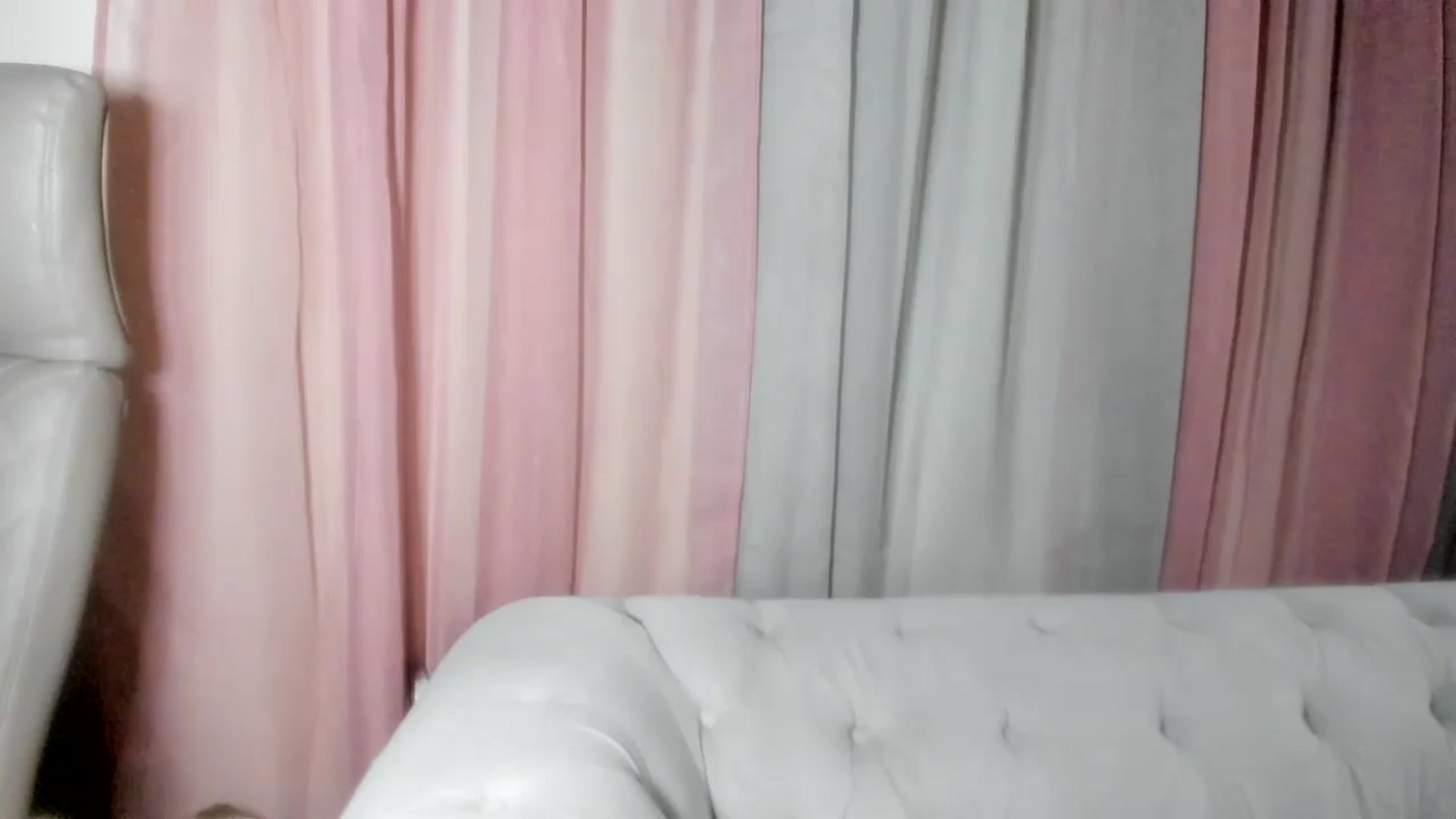 Gallery image thumbnail from Aarte_miss's myfreecams stream on, 08/29/2024, 20:02 image 20 of 20