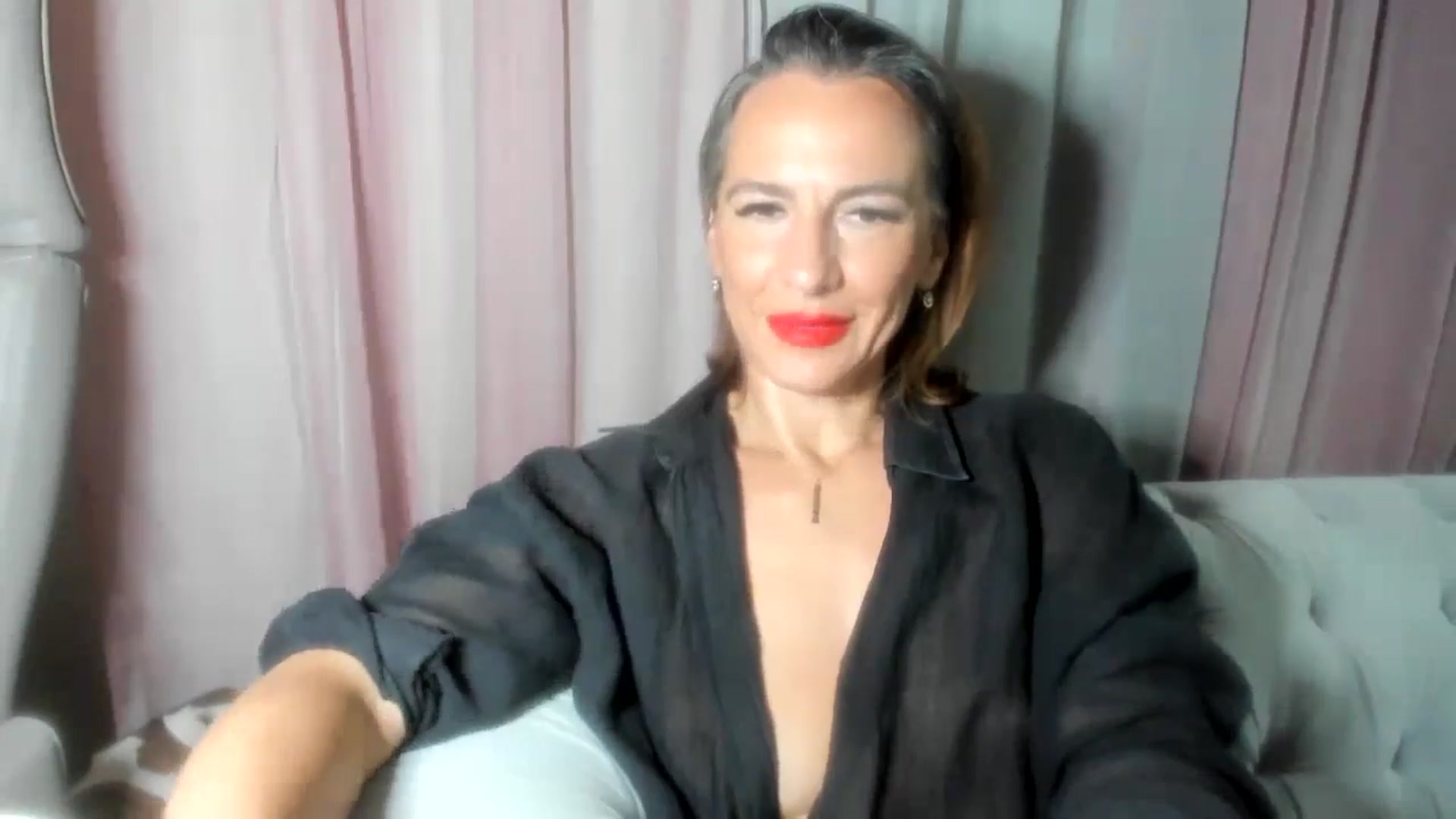 Gallery image thumbnail from Aarte_miss's myfreecams stream on, 08/30/2024, 21:54 image 4 of 20