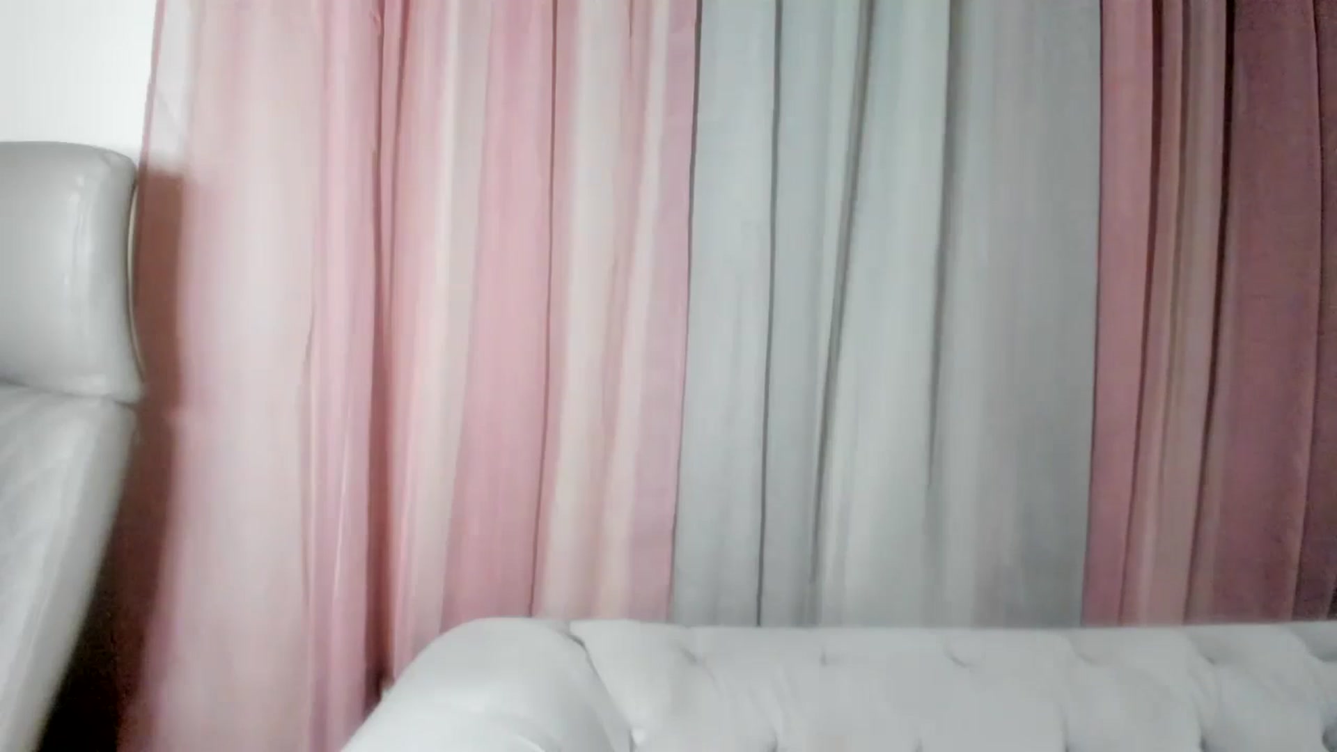 Gallery image thumbnail from Aarte_miss's myfreecams stream on, 09/01/2024, 02:05 image 19 of 20
