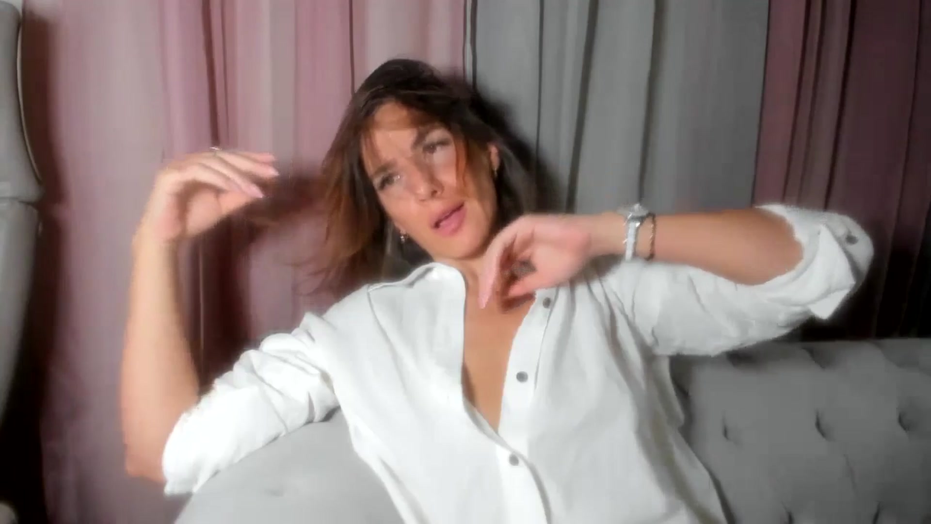 Gallery image thumbnail from Aarte_miss's myfreecams stream on, 09/13/2024, 20:54 image 9 of 20
