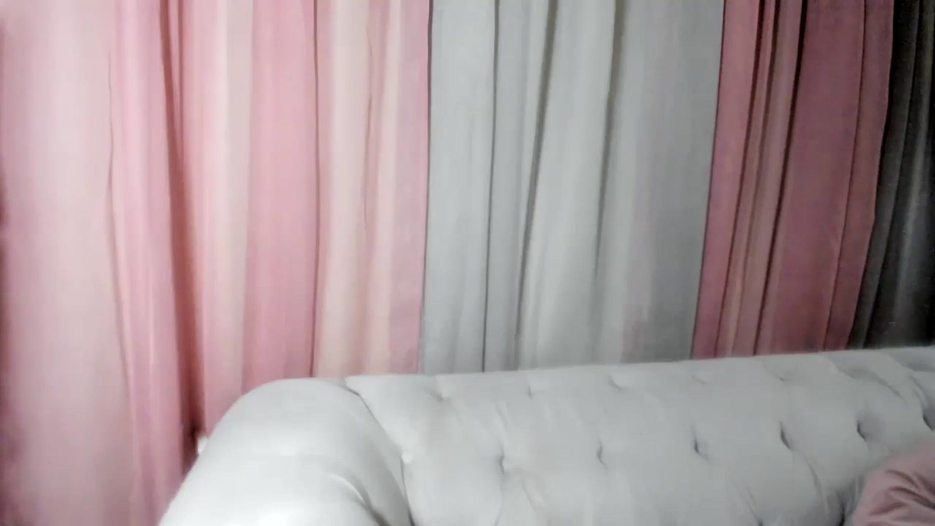 Gallery image thumbnail from Aarte_miss's myfreecams stream on, 09/15/2024, 22:36 image 10 of 20