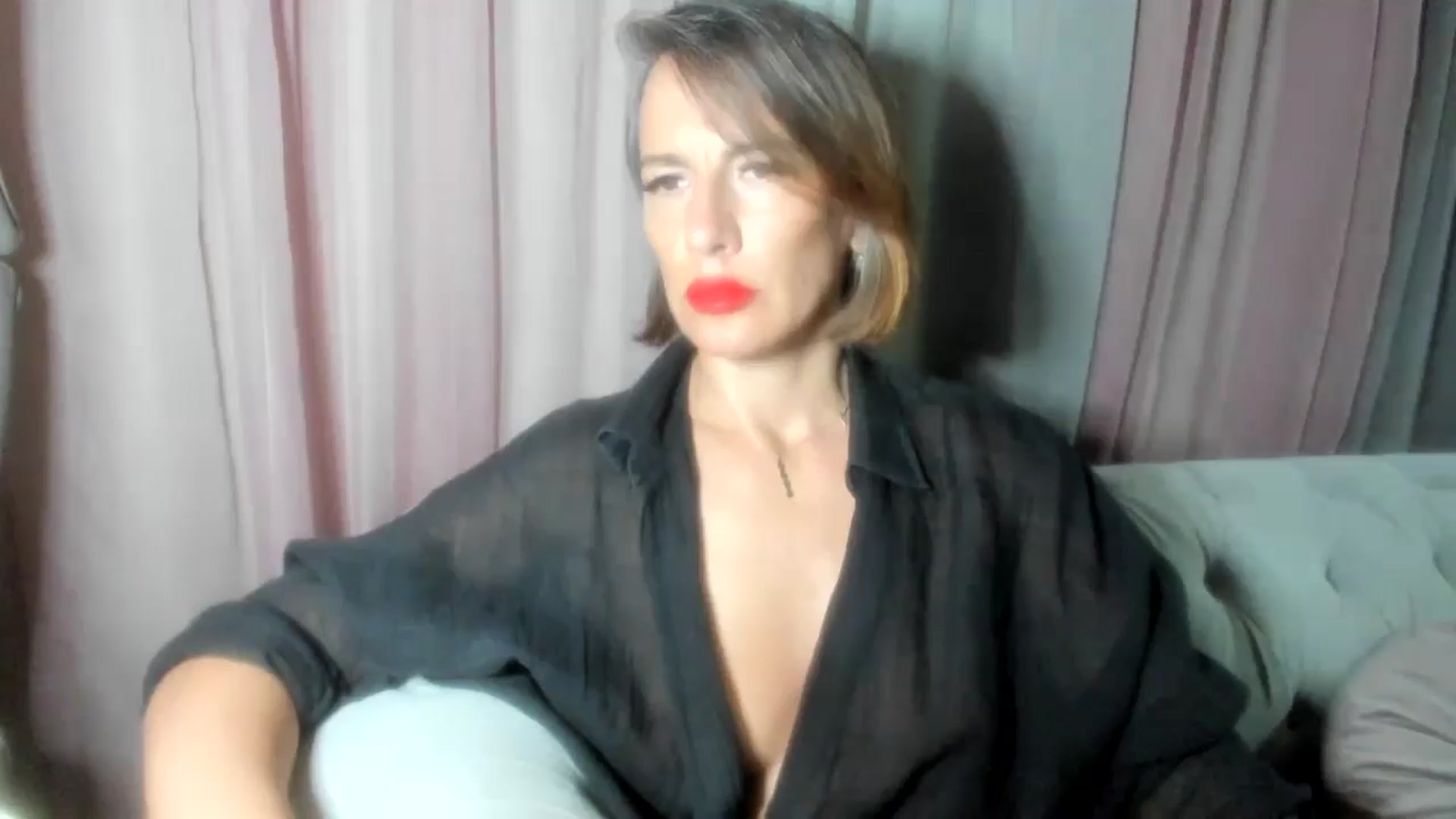 Gallery image thumbnail from Aarte_miss's myfreecams stream on, 09/24/2024, 20:43 image 19 of 20