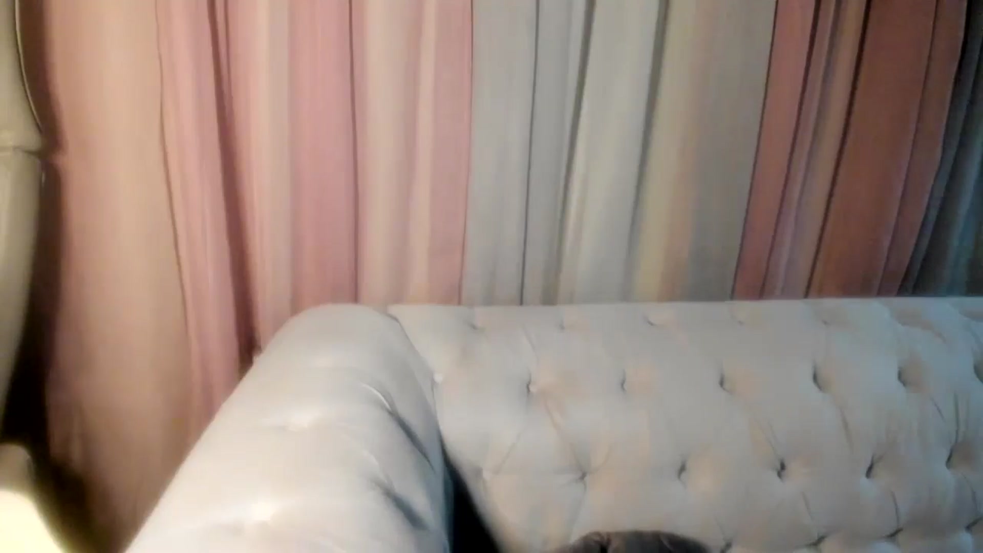 Gallery image thumbnail from Aarte_miss's myfreecams stream on, 10/02/2024, 22:32 image 9 of 20