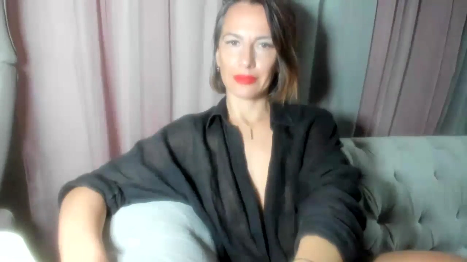 Gallery image thumbnail from Aarte_miss's myfreecams stream on, 10/09/2024, 23:40 image 9 of 20