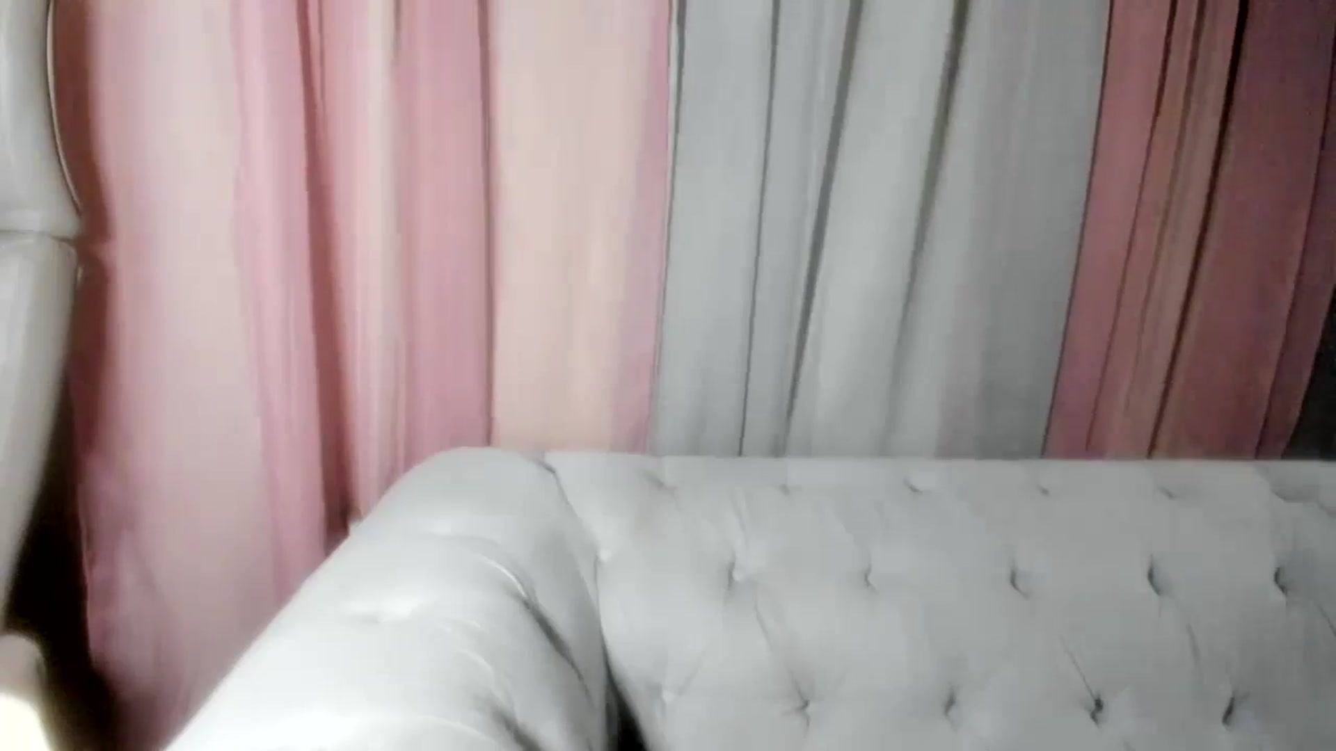 Gallery image thumbnail from Aarte_miss's myfreecams stream on, 10/12/2024, 20:45 image 10 of 20