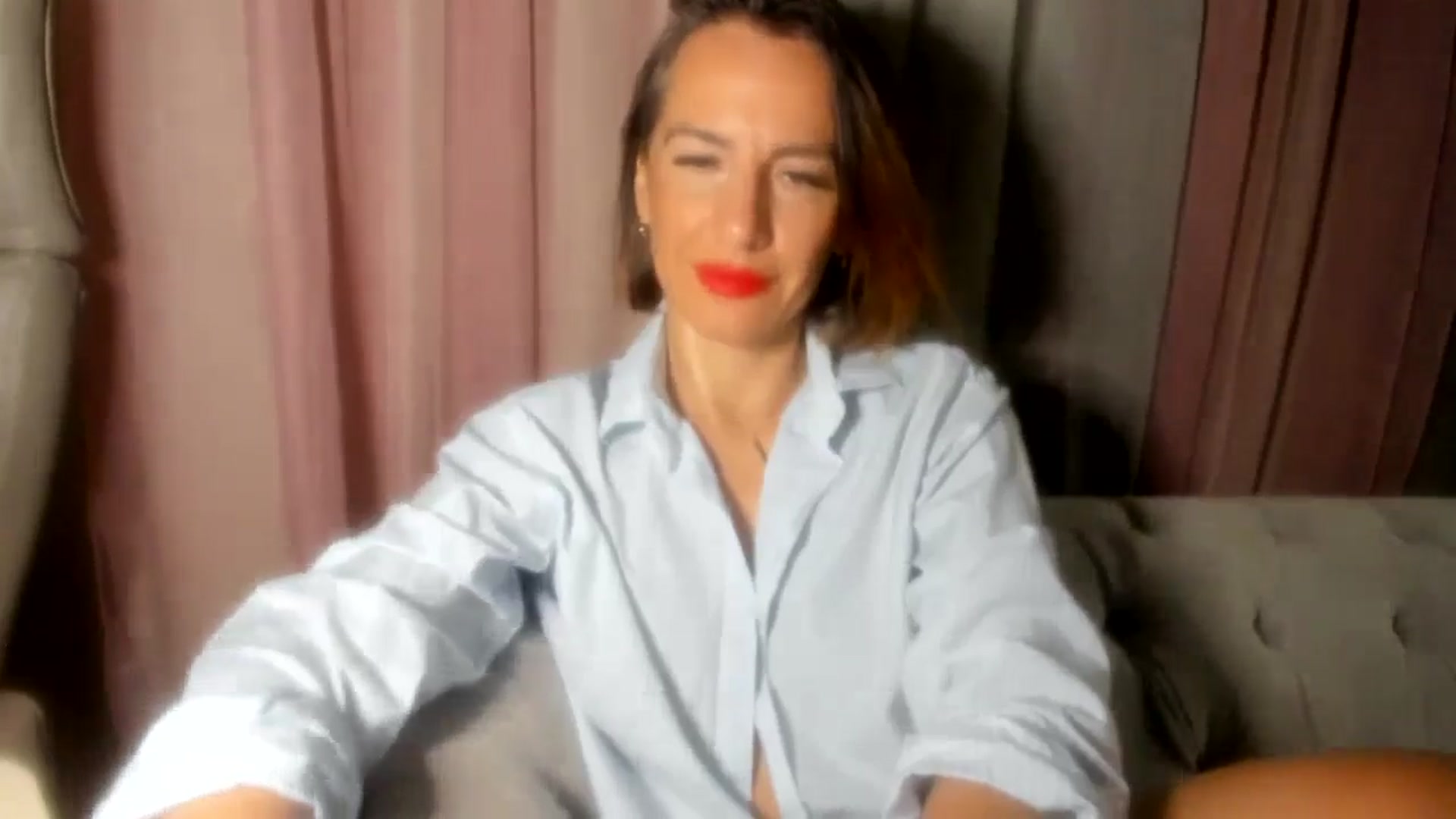 Gallery image thumbnail from Aarte_miss's myfreecams stream on, 10/12/2024, 20:45 image 20 of 20
