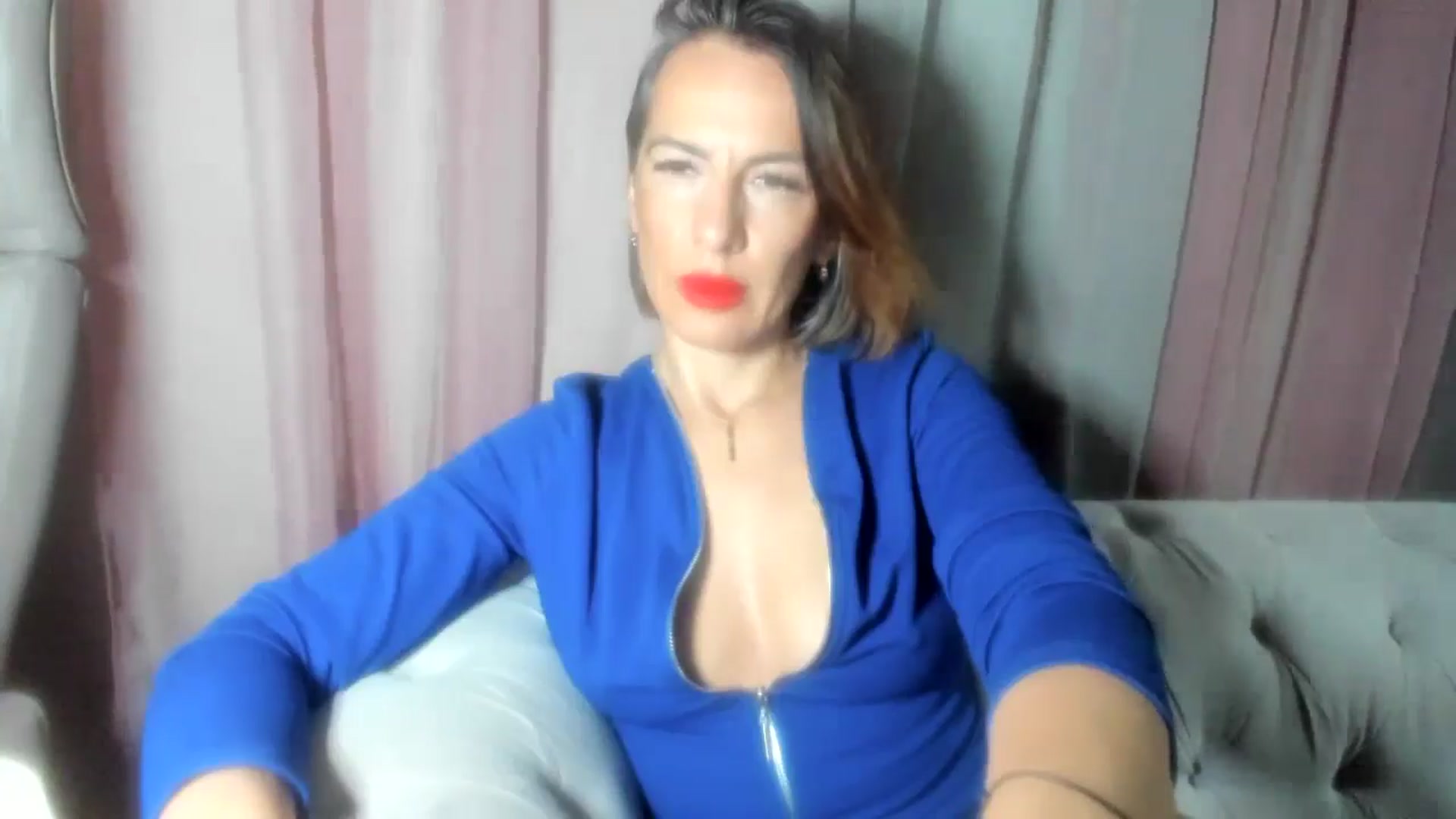 Gallery image thumbnail from Aarte_miss's myfreecams stream on, 10/12/2024, 20:45 image 6 of 20