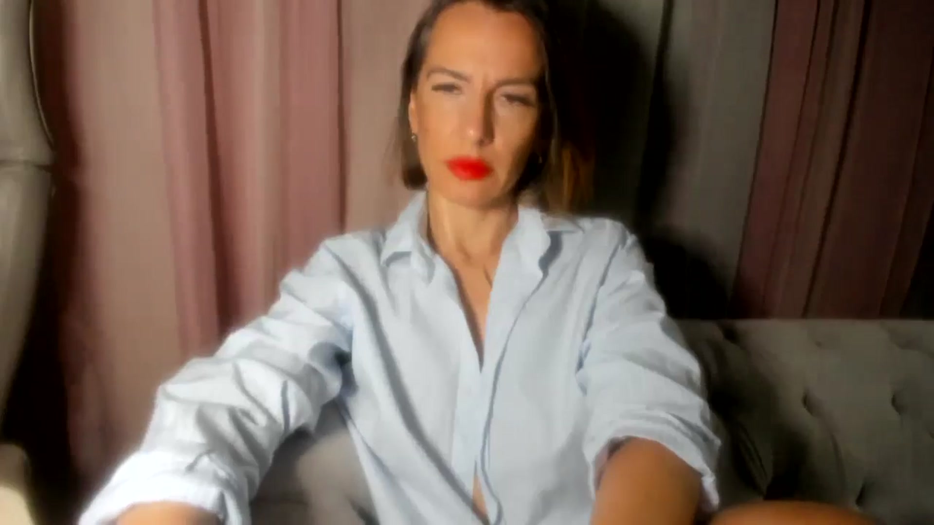 Gallery image thumbnail from Aarte_miss's myfreecams stream on, 10/12/2024, 20:45 image 13 of 20