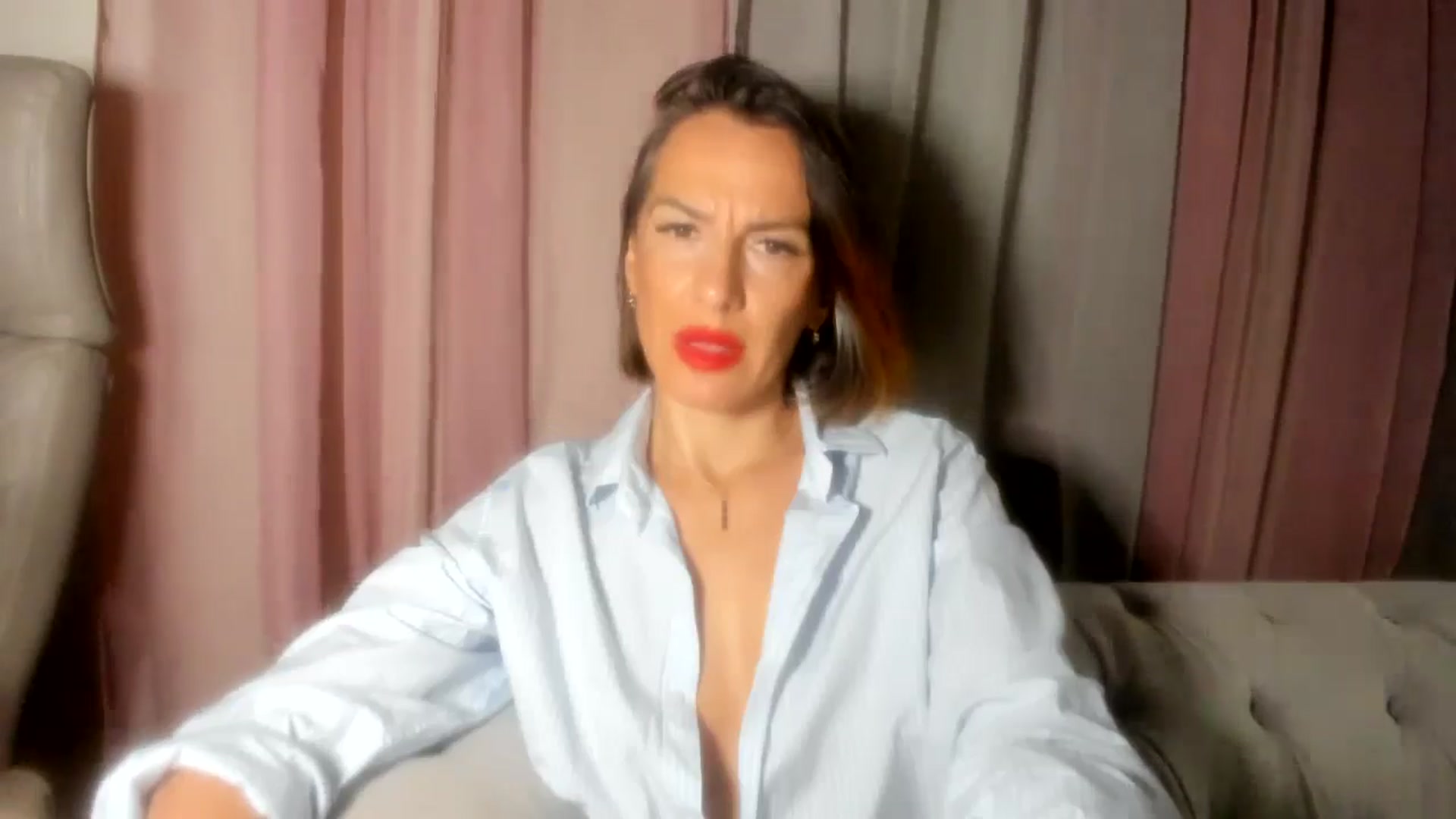 Gallery image thumbnail from Aarte_miss's myfreecams stream on, 10/12/2024, 23:58 image 8 of 20