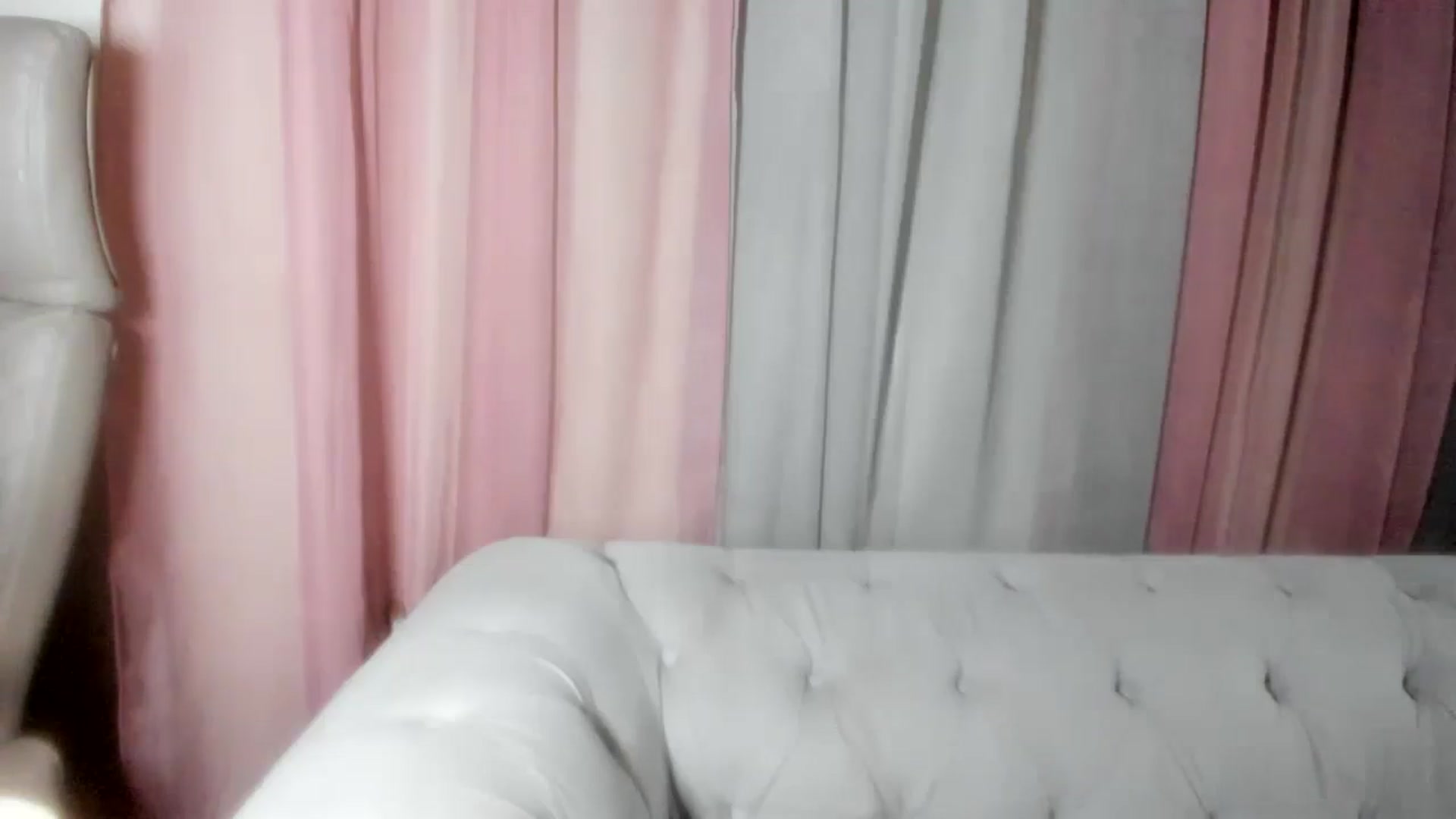 Gallery image thumbnail from Aarte_miss's myfreecams stream on, 10/12/2024, 23:58 image 11 of 20